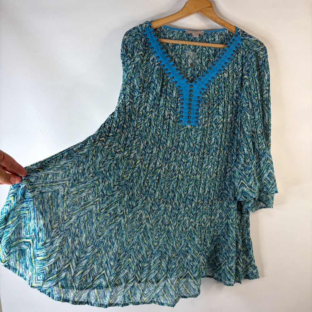 Woman Within Tunic Top Women 26/28 2X Blue Chevron Studded V-Neck Bell Sleeve - Picture 4 of 9